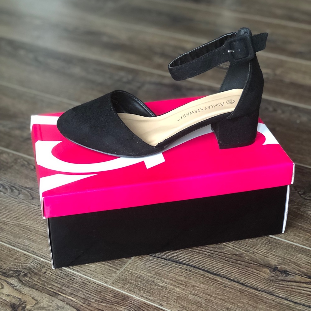 NEW Ashley Stewart Heels 8W